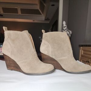 Lucky Brand Tan Ankle Booties with Suede Finish